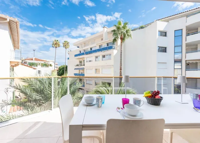 3-br With Pool Parking & Beaches 100m Away Daire *