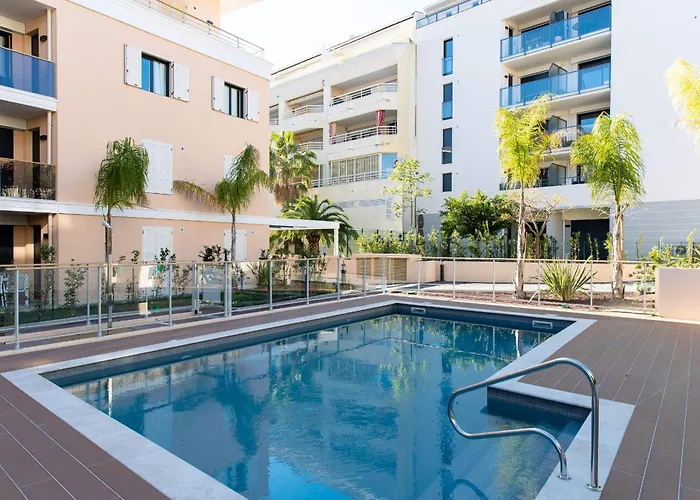 3-br With Pool Parking & Beaches 100m Away Daire Cannes