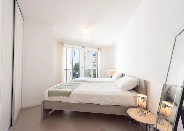 3-br With Pool Parking & Beaches 100m Away Cannes